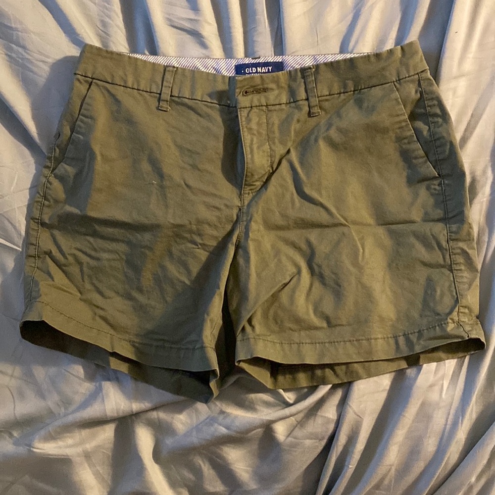 Green Old Navy shorts